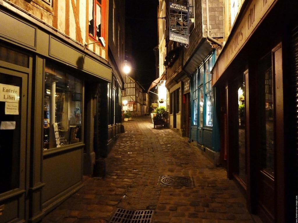 Le Duplex Apartment Honfleur Exterior photo